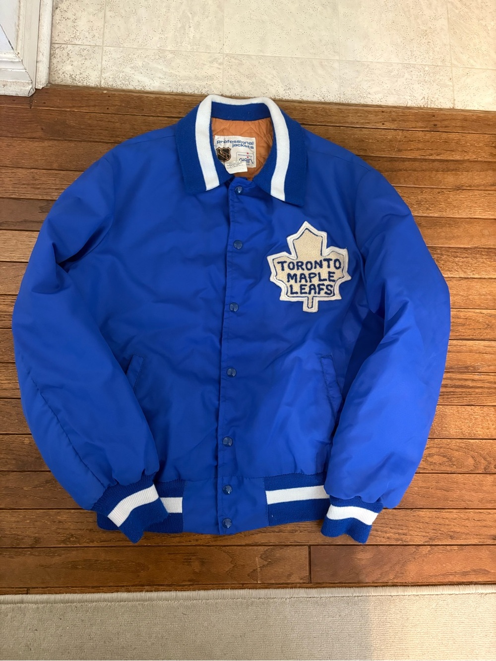 RARE Vintage Toronto Maple Leafs Men's Quilted Lining Blue Satin Bomber Jacket - Picture 7 of 12